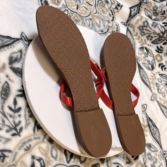 Tory Burch Masaai Red Monogram Flat Thong Patent Saffiano Size 9M final sale - Picture 10 of 11